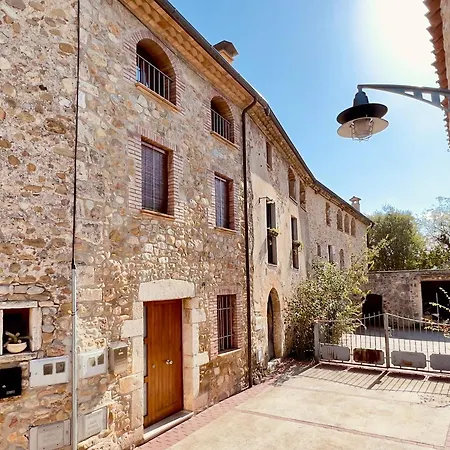 Cleda, Nyaraló *